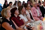 Firmenmitglieder und Netzwerkpartner während des Fachvortrages