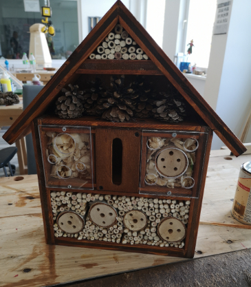 Insektenhotel Insektenhotel mit Spitzdach